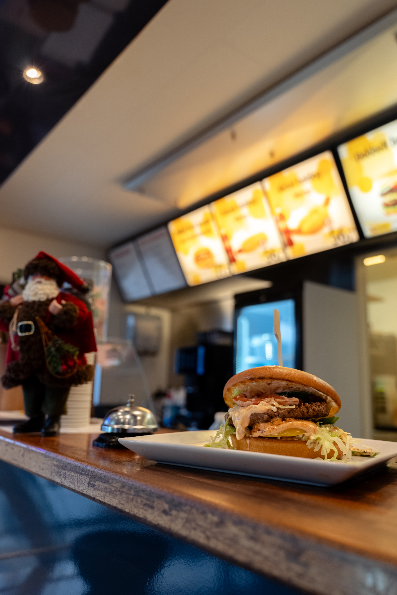 Burger på disken hos Timeout
